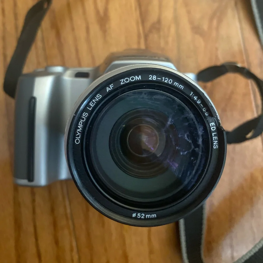 OLYMPUS All- In-One SLR Camera 🎥 WIDE ZOOM 28mm-120mm Preloved ❤️